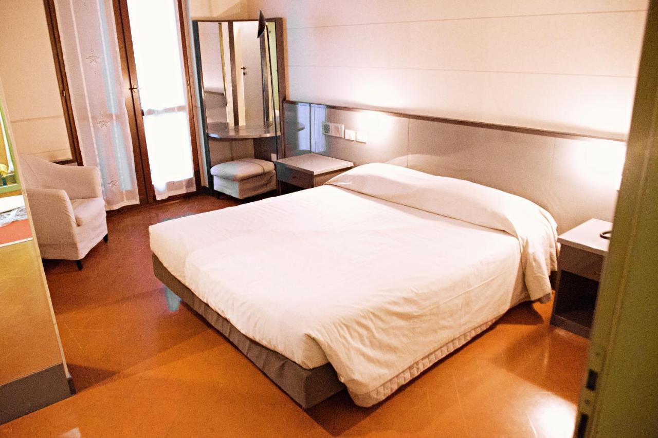 Hotel Franciacorta Paderno Franciacorta Eksteriør bilde